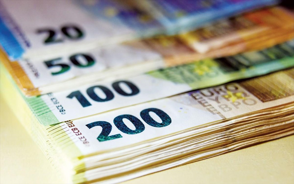 Αύξηση κατά €1,833 δισ. των καταθέσεων του ιδιωτικού τομέα το Νοέμβριο